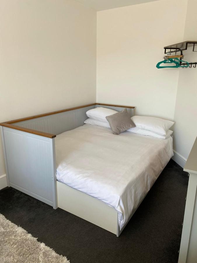 Burgess Yard 2-Bedroom Cottage, Bath Exteriör bild