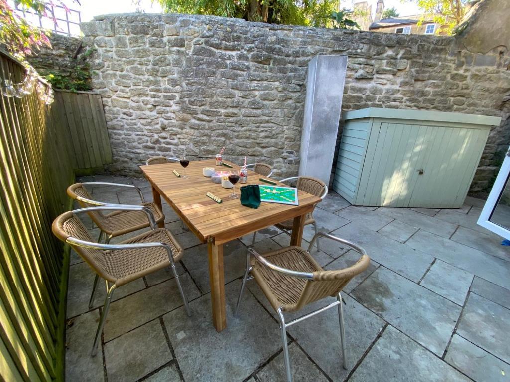 Burgess Yard 2-Bedroom Cottage, Bath Exteriör bild