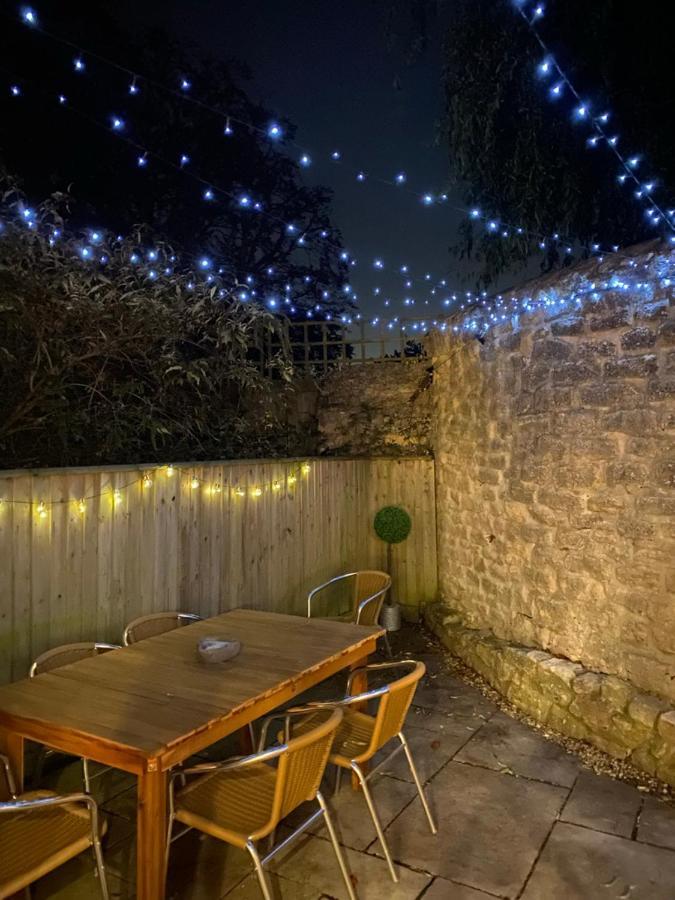 Burgess Yard 2-Bedroom Cottage, Bath Exteriör bild